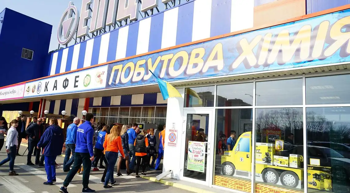Привид кемеровської трагедії: у Кропивницькому перевірили гіпермаркет «Епіцентр» (ФОТО) фото 1