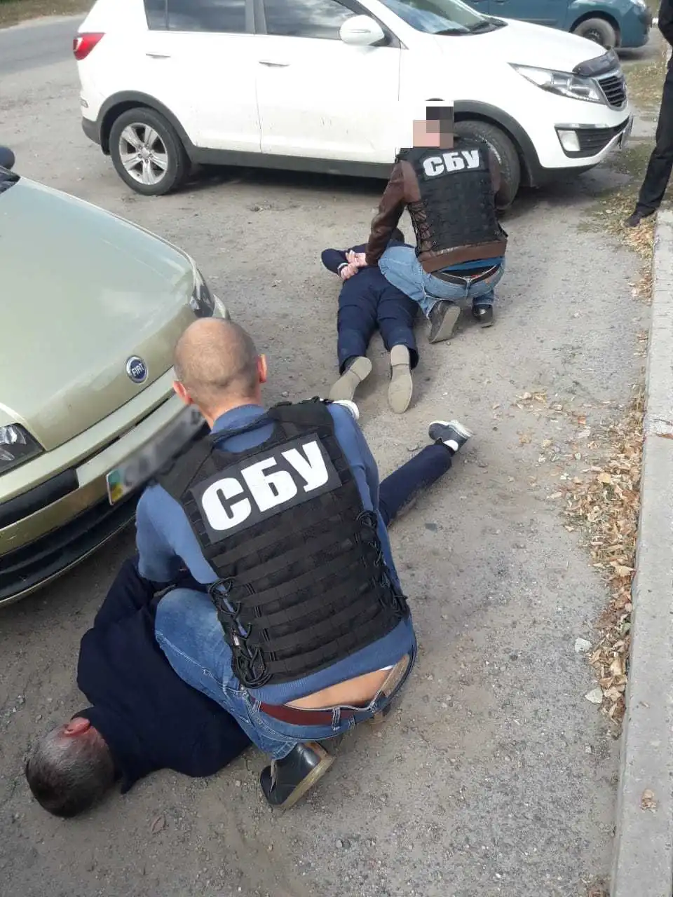 Під час отримання хабара в 100 тис. грн на Кіровоградщині затримали організаторів аукціону