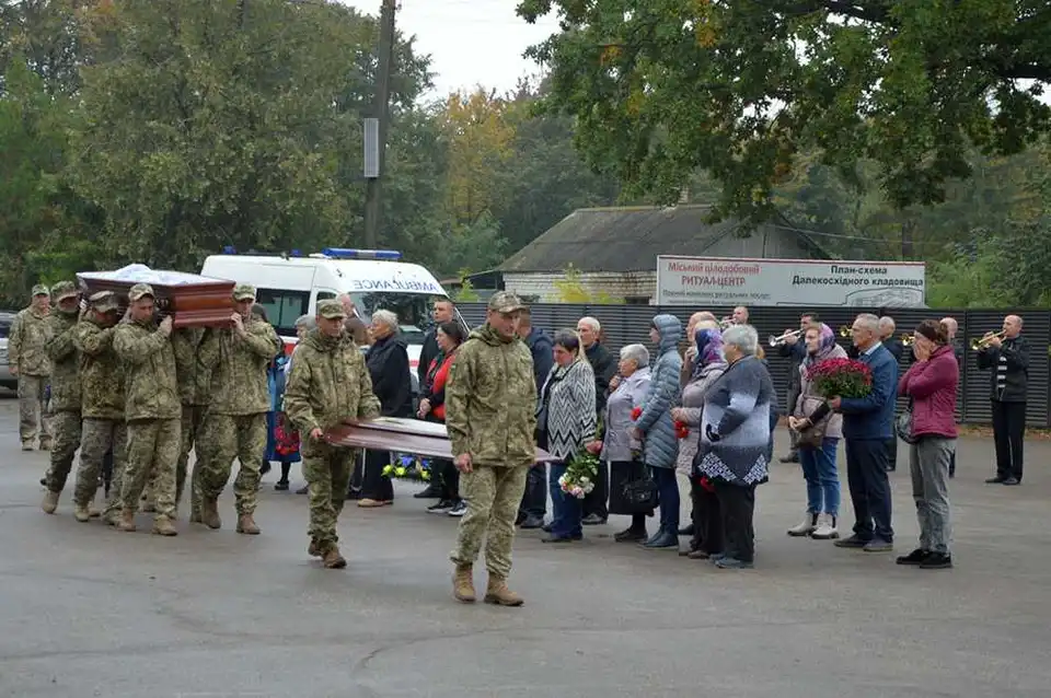 У Кропивницькому попрощалися із 46-річним стрільцем (ФОТО)