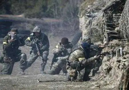 Відкриті провокації: бойовики накрили шквальним артилерійським вогнем позиції ЗСУ у Новозванівці (ВІДЕО)