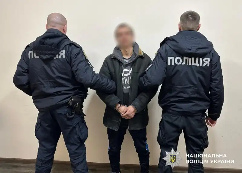 Чоловік напав на жінку у парку в Олександрії