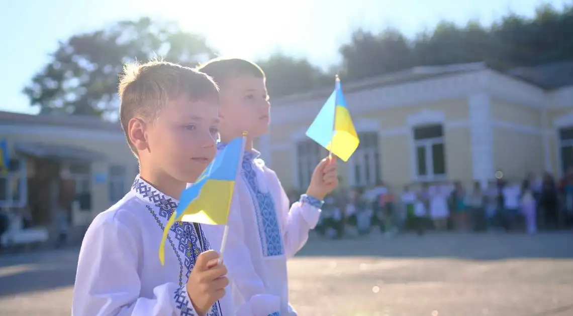 У школах Кропивницького відзначили День знань (ФОТОРЕПОРТАЖ) фото 1