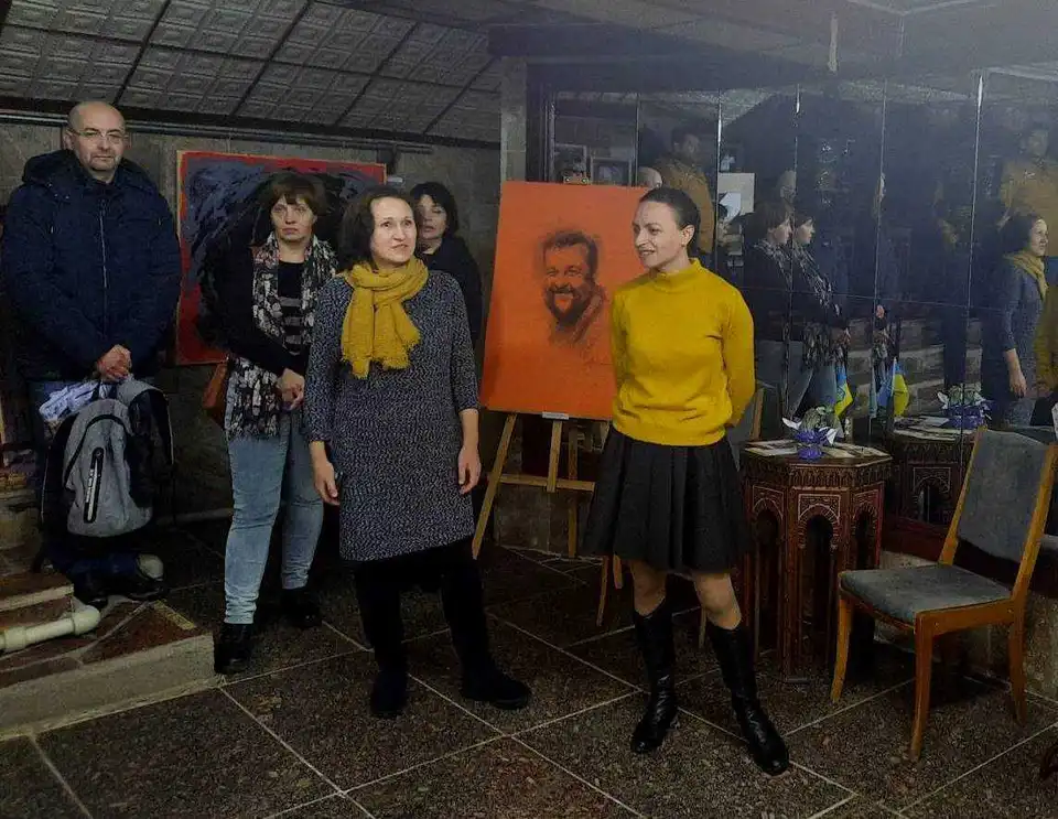 "ARTукpиття для митців": у кpопивницькому музеї відкpили виставку (ФОТО) фото 4