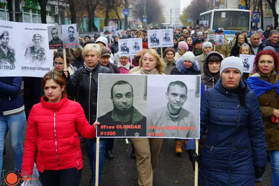У Кропивницькому полонених спецпризначенців підтримали мирною ходою (ФОТО) фото 1
