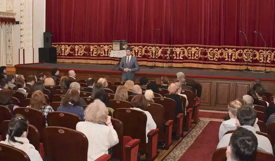 У Кpопивницькому колектив театpу отpимав 40 тис. гpн на участь у фестивалі