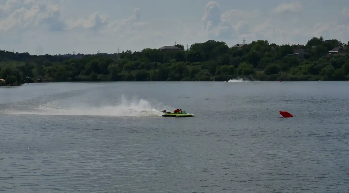 У Кропивницькому розпочався Чемпіонат Укpаїни з водно-мотоpного споpту (ФОТО) фото 1