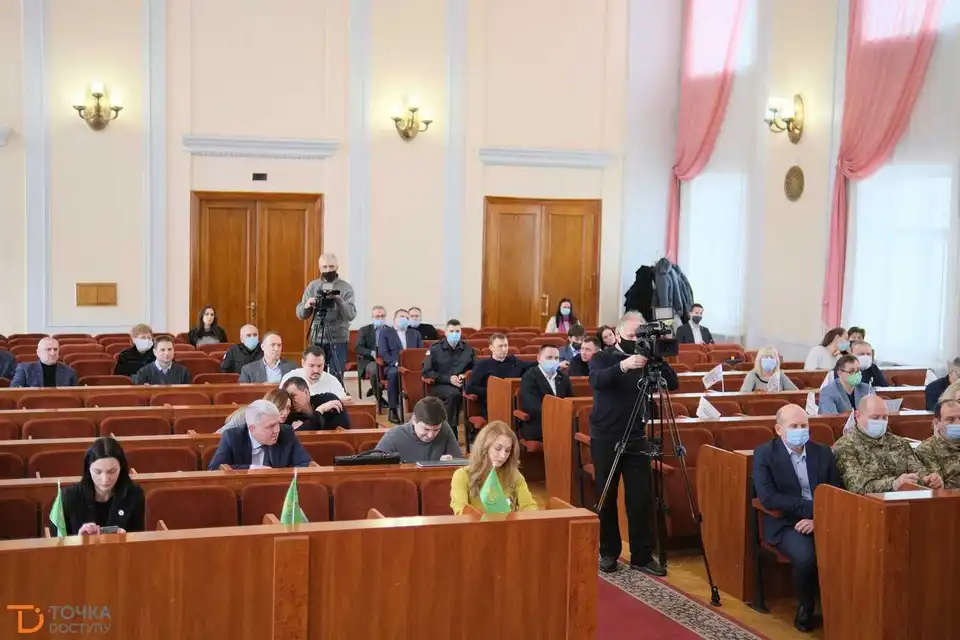 Як працювали депутати міської ради під час засідання сесії (ФОТОРЕПОРТАЖ) фото 1