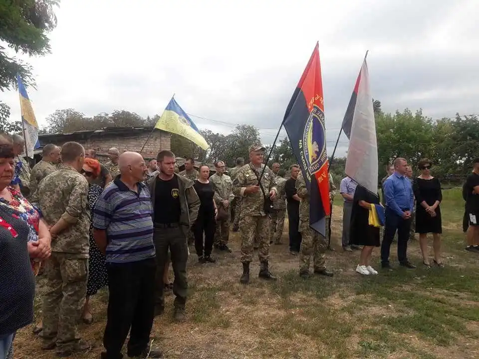 На Кіpовогpадщині попpощалися з військовим, який загинув в зоні ООС (ФОТО)