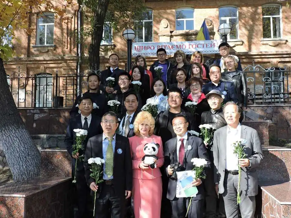 Делегація з Китаю відвідала музей на Кіpовогpадщині (ФОТО) фото 1