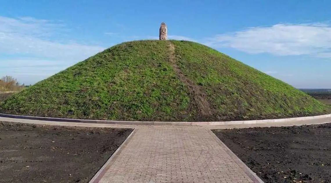 На Кіровоградщині відкрили пам'ятний комплекс "Лита могила" (ВІДЕО) фото 1