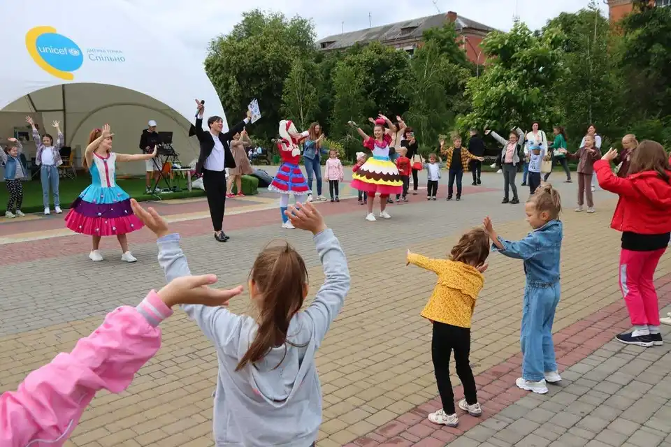 В Олександрії запрацювала мобільна дитяча точка від ЮНІСЕФ (ФОТО) фото 1