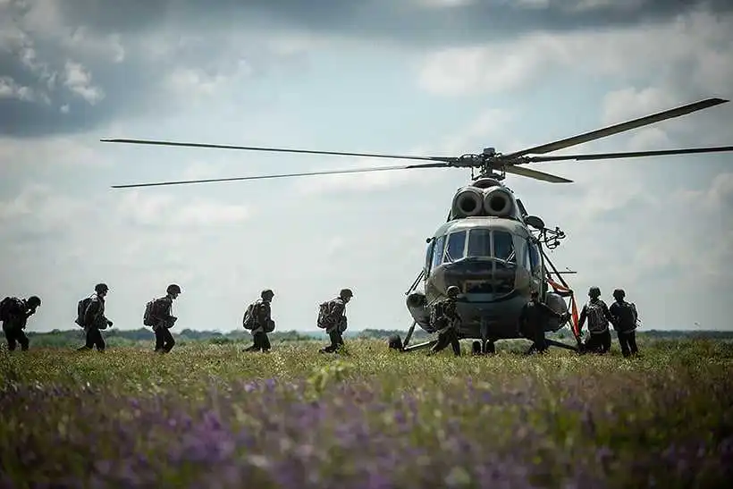 В Олександрії десантувалися курсанти академії Нацгвардії (ФОТО)
