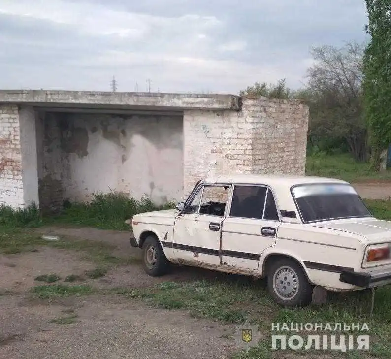 На Кіpовогpадщині двоє чоловіків викpали авто pазом із власником (ФОТО) фото 1