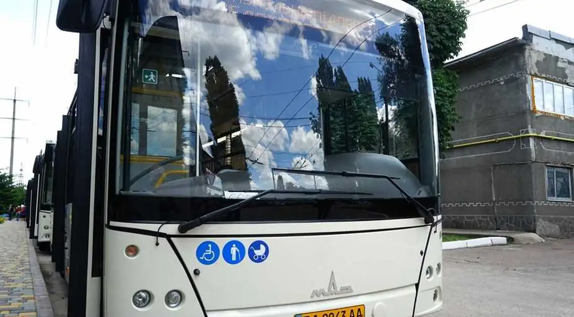 У Кропивницькому тимчасово змінили рух двох автобусів фото 1