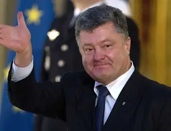 Порошенко розповів про супердешеві квитки для українців на літаки лоукостера Ryanair фото 1