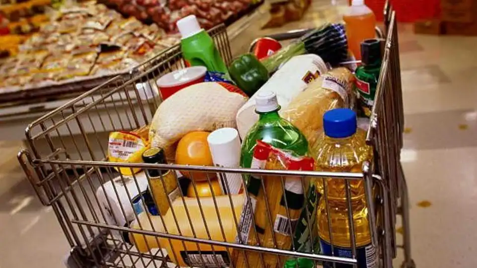 В магазині на Кіровоградщині виявили прострочені продукти