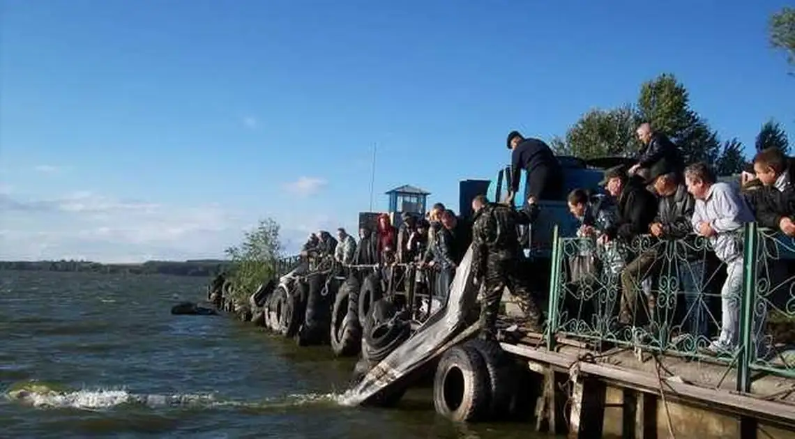 На Кіровоградщині у водосховища на Дніпрі випустили 18 тисяч екземплярів товстолоба (ФОТО) фото 1