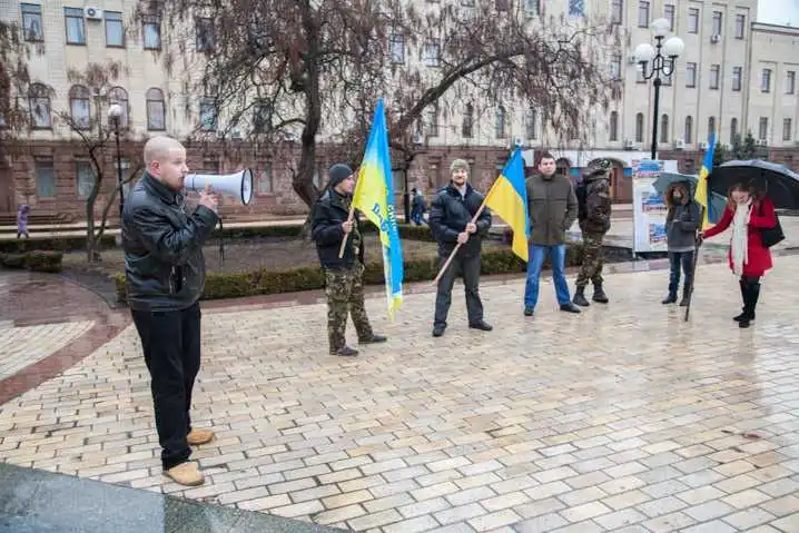 У Кіровограді протестували проти акцій за права повій (ФОТО)