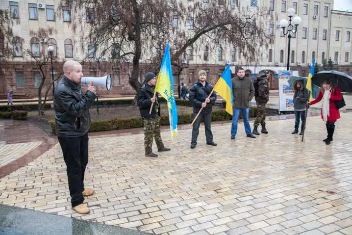 У Кіровограді протестували проти акцій за права повій (ФОТО) фото 1