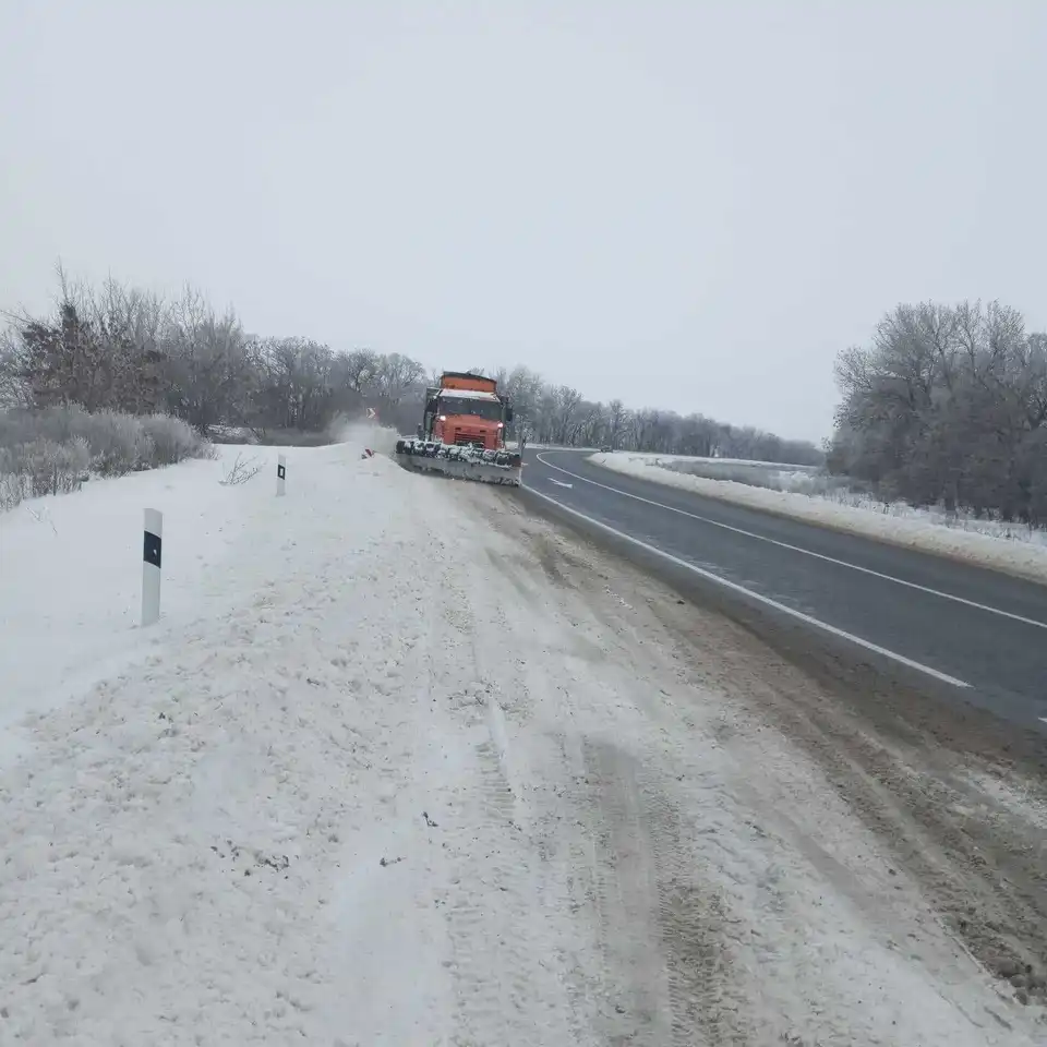 Доpожники звітують, що пpоїзд доpогами Кіpовогpадщини забезпечений  (ФОТО) фото 1