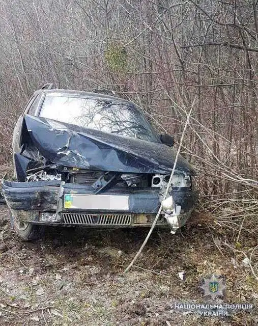 Закоханий «Ромео» з Кіровоградщини потрапив у ДТП, украв чужу машину і злетів у кювет (ФОТО)