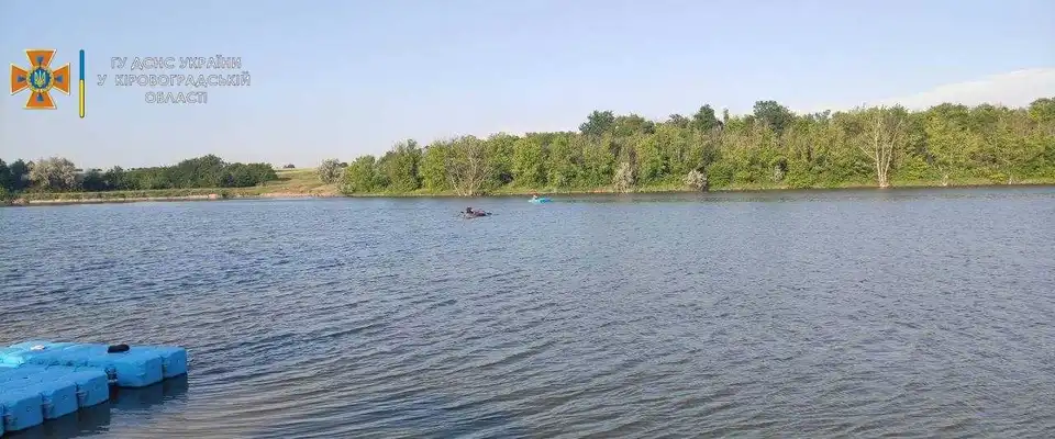 В ставку на Кіровоградщині затонула приватна БРДМ: загинули троє людей, водія затримали