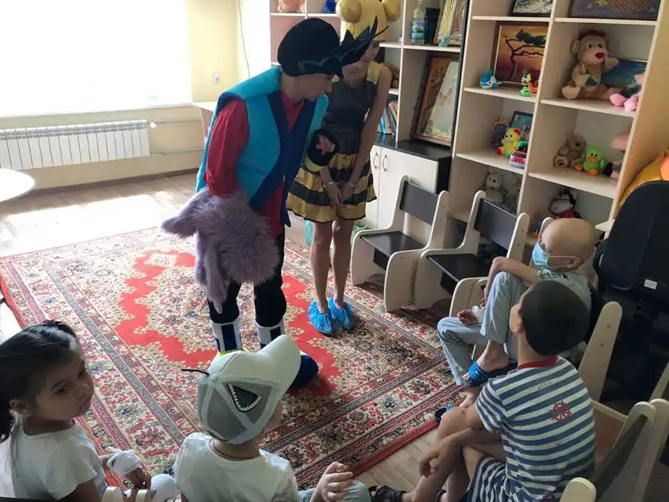 Кропивницький: кошти, зібрані під час гастрофестивалю, передали тяжкохворому Максиму (ФОТО) фото 1