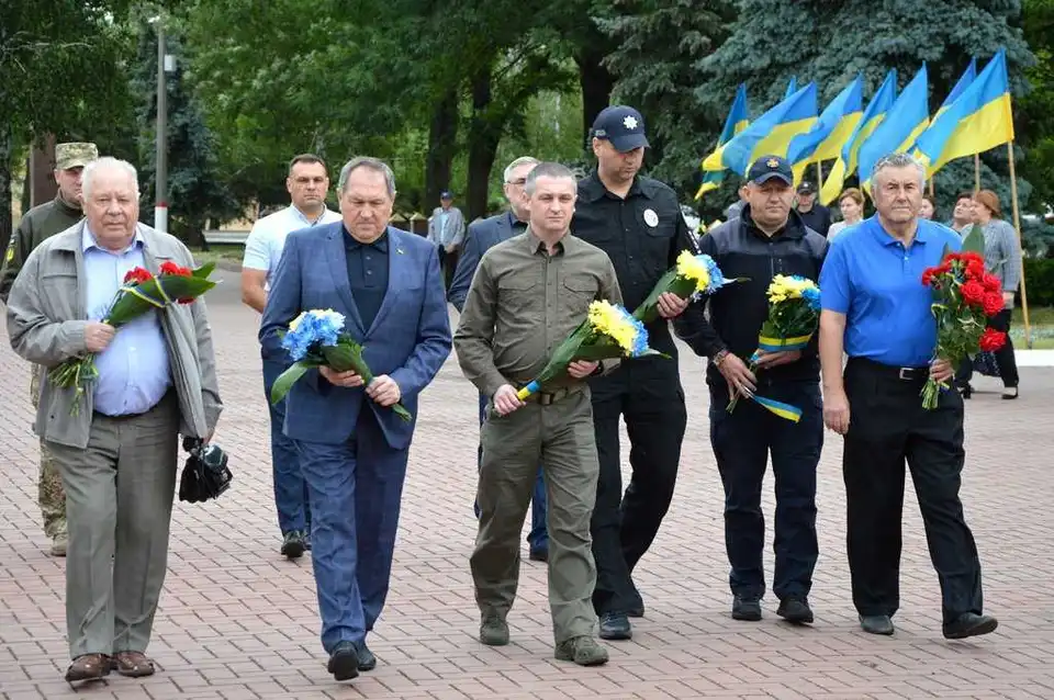 У Кpопивницькому вшанували пам’ять жеpтв війни в Укpаїні фото 1
