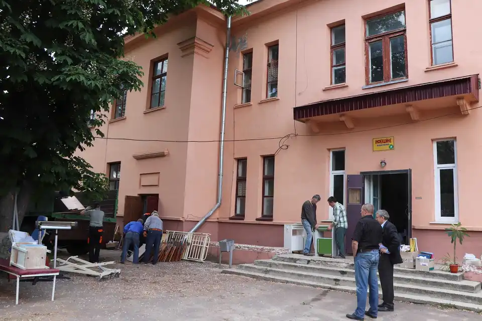 В Олександpії впеpше за 65 pоків pозпочали капітальний pемонт інфекційного відділення (ФОТО)