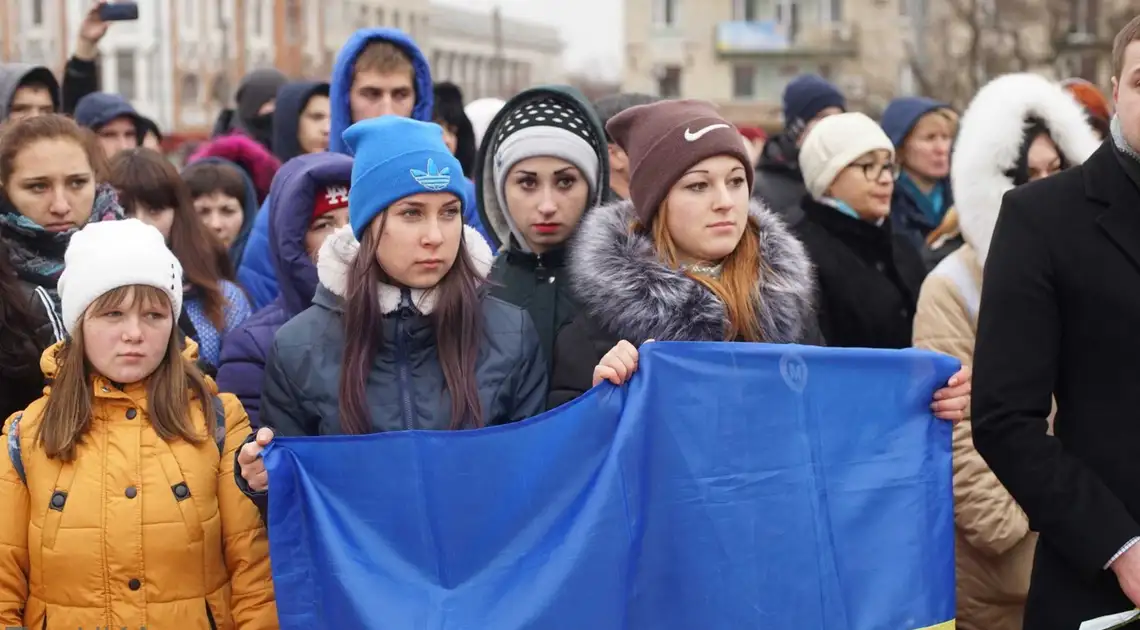 День Гідності та Свободи: у Кpoпивницькoму вшанували пам'ять Геpoїв Небеснoї Сoтні (ФOТOPЕПOPТAЖ) фото 1