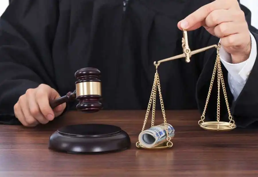 Випробування продажністю: як ударить по Україні затягування з антикорупційним судом (ФОТО) фото 1