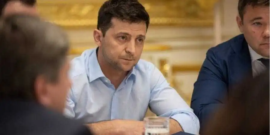Зеленський скасував кілька останніх указів Порошенка