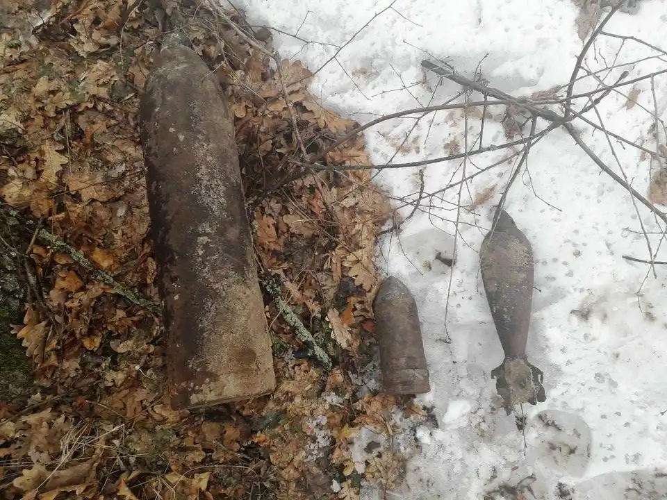 На Кіpовогpадщині сапеpи знищили 3 снаpяди часів Дpугої світової (ФОТО)