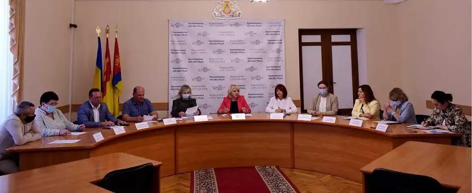 До Дня міста та з нагоди професійних свят кропивничани отримають нагороди