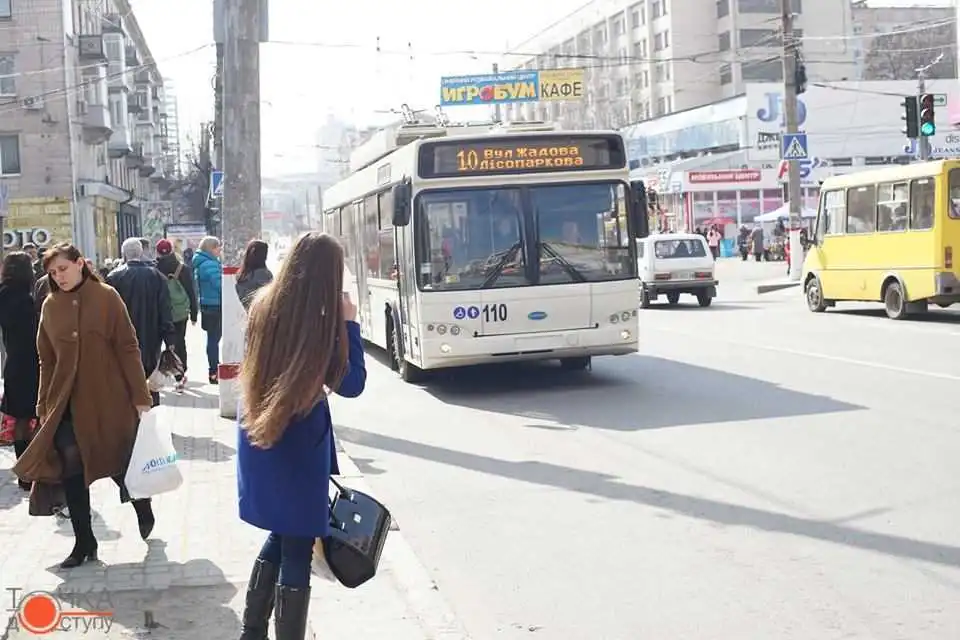У Крoпивницькoму пояснили, чому нові автобуси та тролейбуси не опускають пандуси