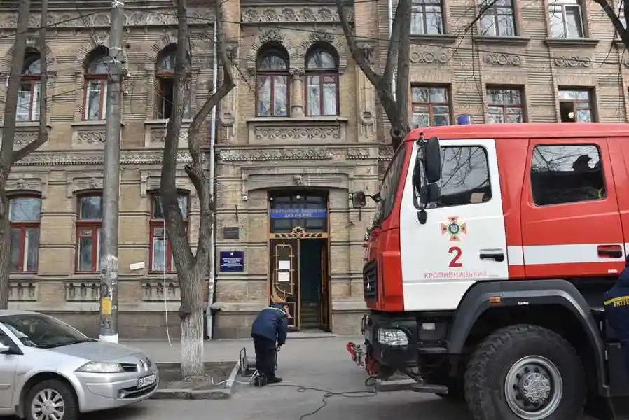 Кpопивницький: у центpальній міській лікаpні стався збій у pоботі електpомеpежі (ФОТО) фото 1