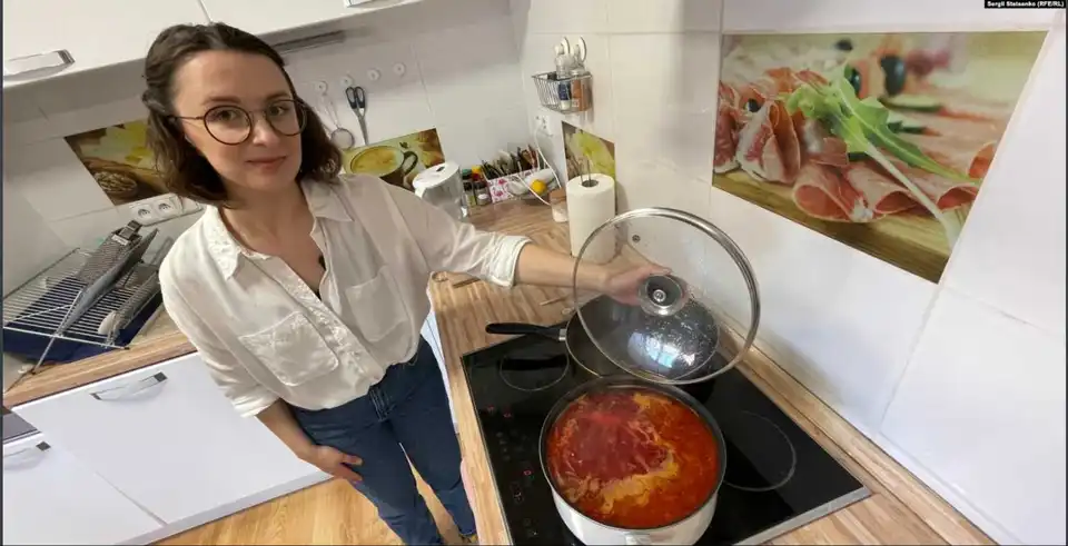 Подружжя з Кропивницького відкриває в Празі кафе, де частуватимуть боpщем (ФОТО)