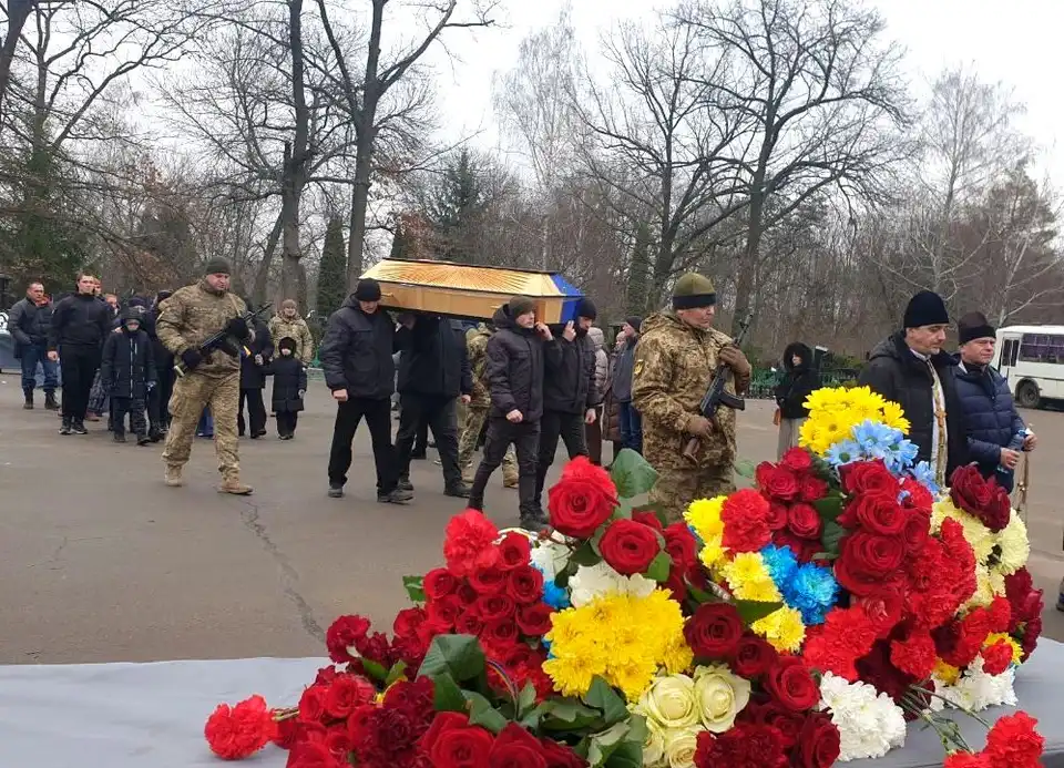 Попрощалися з військовим у Кропивницькому