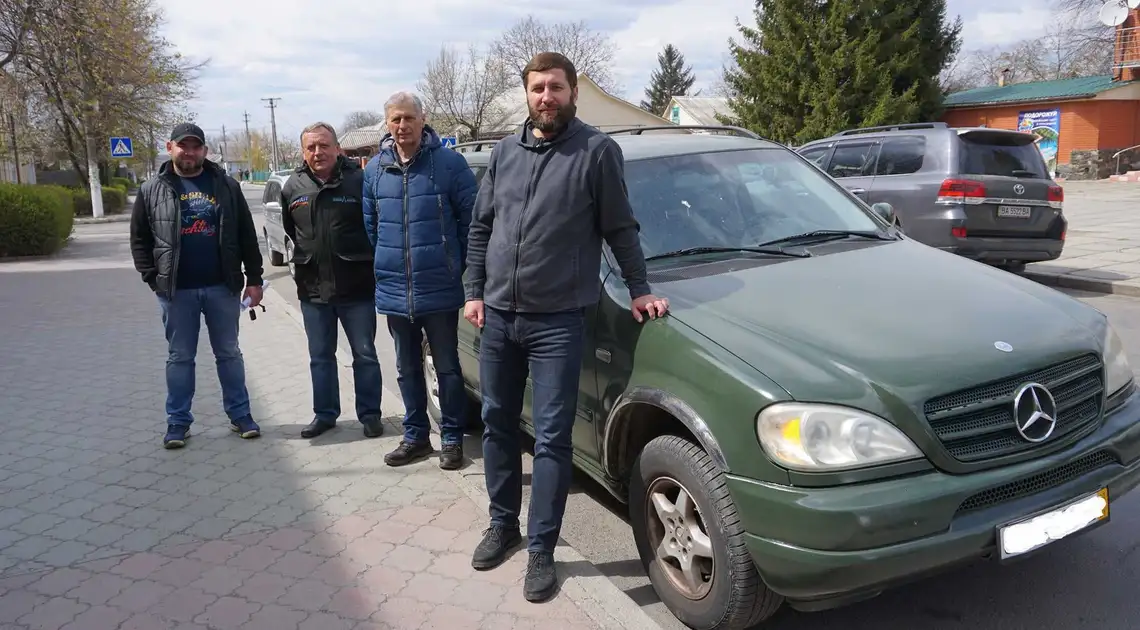 Підприємці з громади на Кіровоградщині придбали автівку для ЗСУ (ФОТО) фото 1