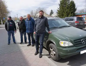 Підприємці з громади на Кіровоградщині придбали автівку для ЗСУ (ФОТО) фото 1