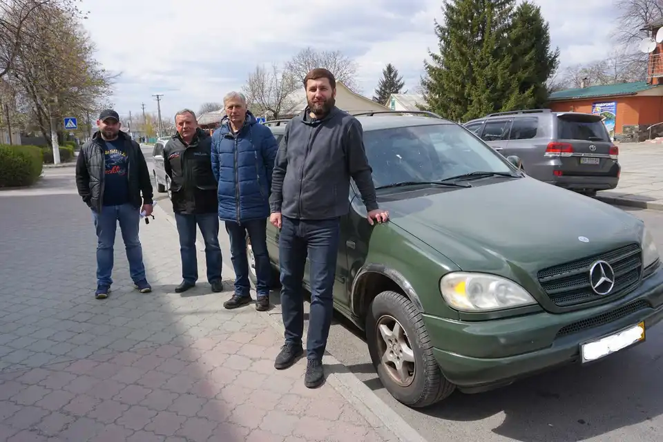 Підприємці з громади на Кіровоградщині придбали автівку для ЗСУ (ФОТО) фото 1
