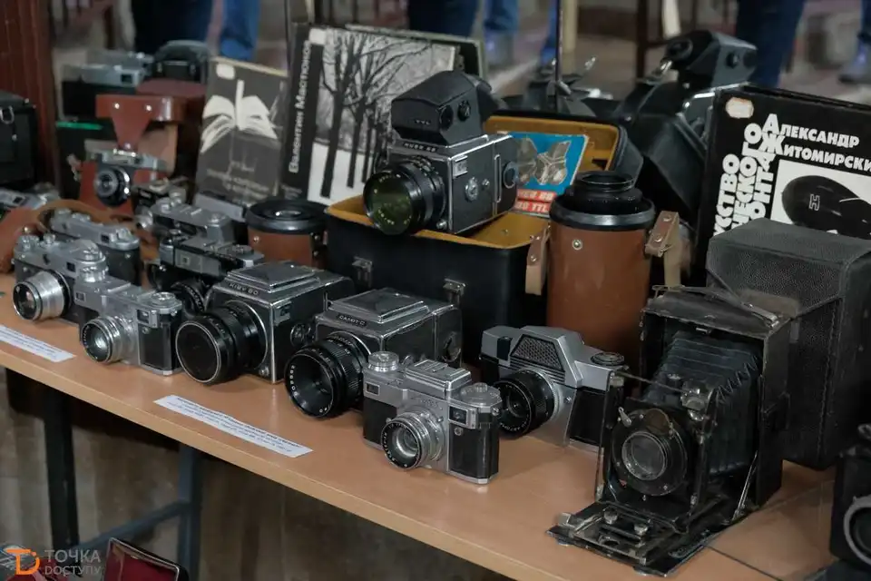 У Кропивницькому до Дня фотографа презентували виставку раритетних фотоапаратів (ФОТОРЕПОРТАЖ) фото 11