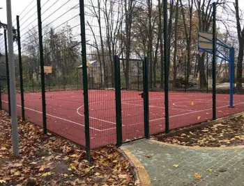 У селищі на Кіровоградщині відкрили сучасний спортивний майданчик фото 1