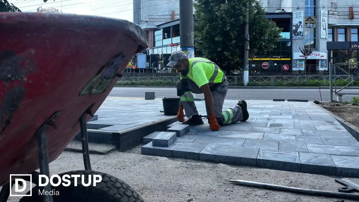 Облаштування безбарʼєрного маршруту в Кропивницькому