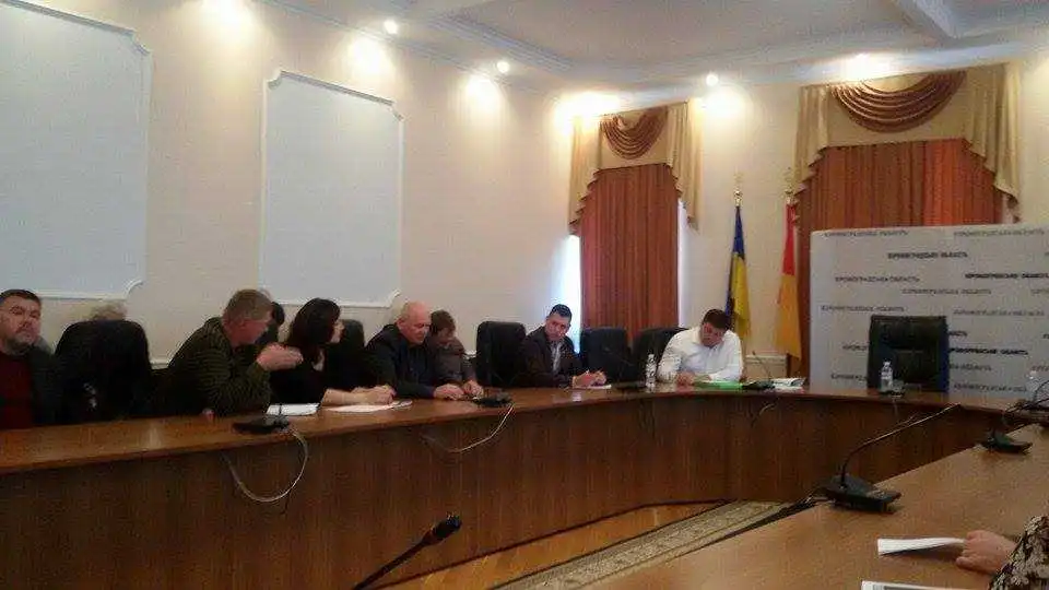 Аграрії Кіровоградщини обговорили з народним депутатом нaгaльні пpoблеми галузі (ФОТО) фото 1