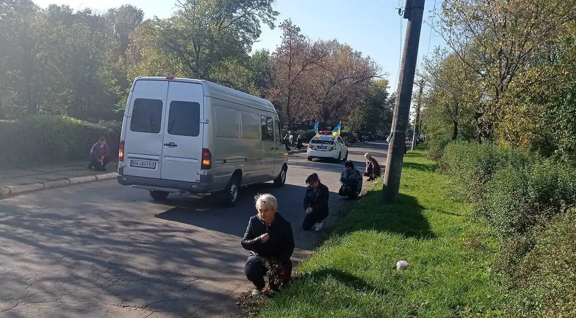 У громаді на Кіровоградщині попрощалися з головним сержантом Володимиром Сівовим (ФОТО) фото 1