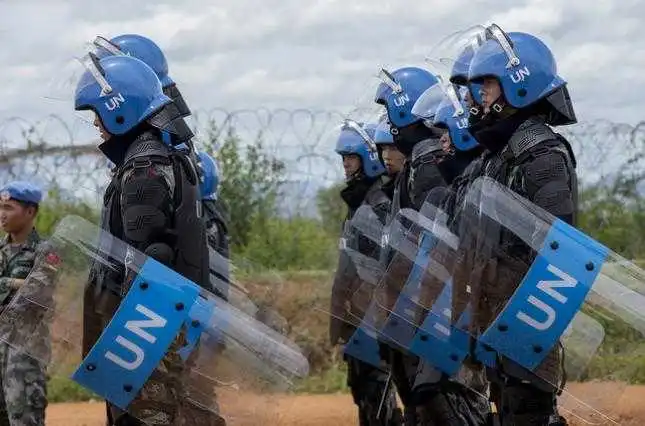 Миротворці на Донбасі: у Порошенка оприлюднили три основні сценарії
