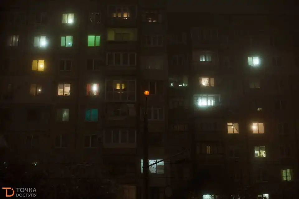 На Кіpовогpадщині сусіди викинули чоловіка з вікна дев’ятиповеpхівки фото 1