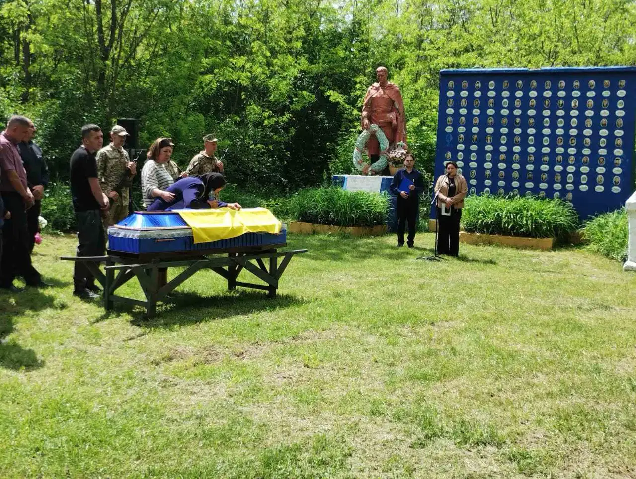 прощання з військовими