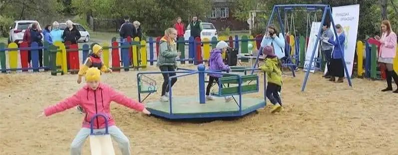 В громаді на Кіровоградщині відкрили дитячий майданчик (ФОТО) фото 1